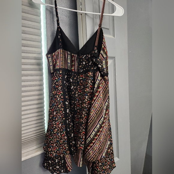 ALICE + OLIVIA $374 Delilah Dress in Romantic Floral Stripe - Picture 7 of 8